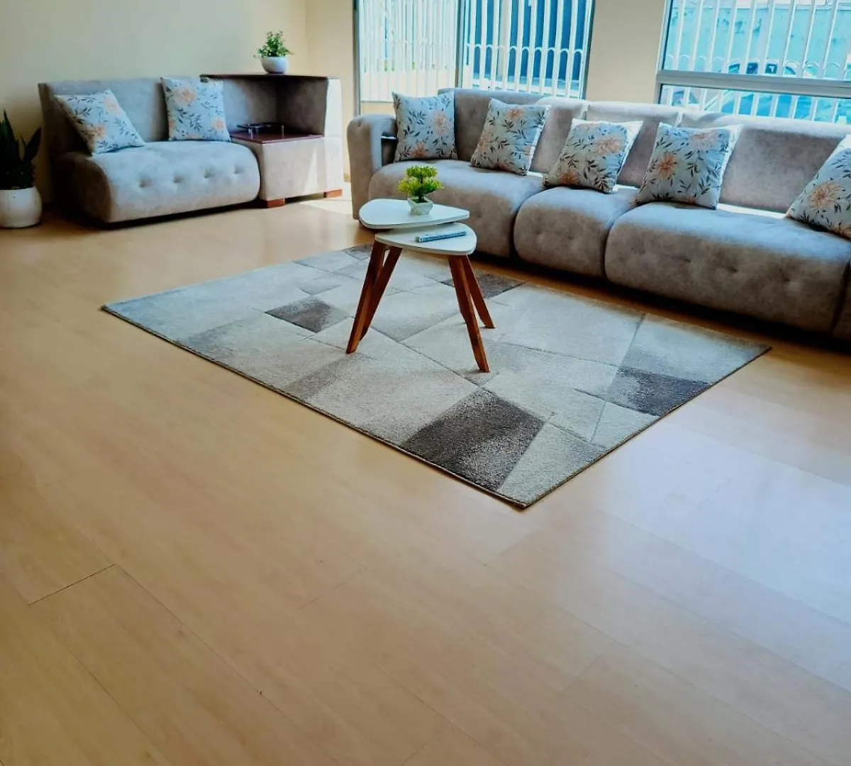 Apartamento El Eden Cerca Embajada Americana Y Solca キト
