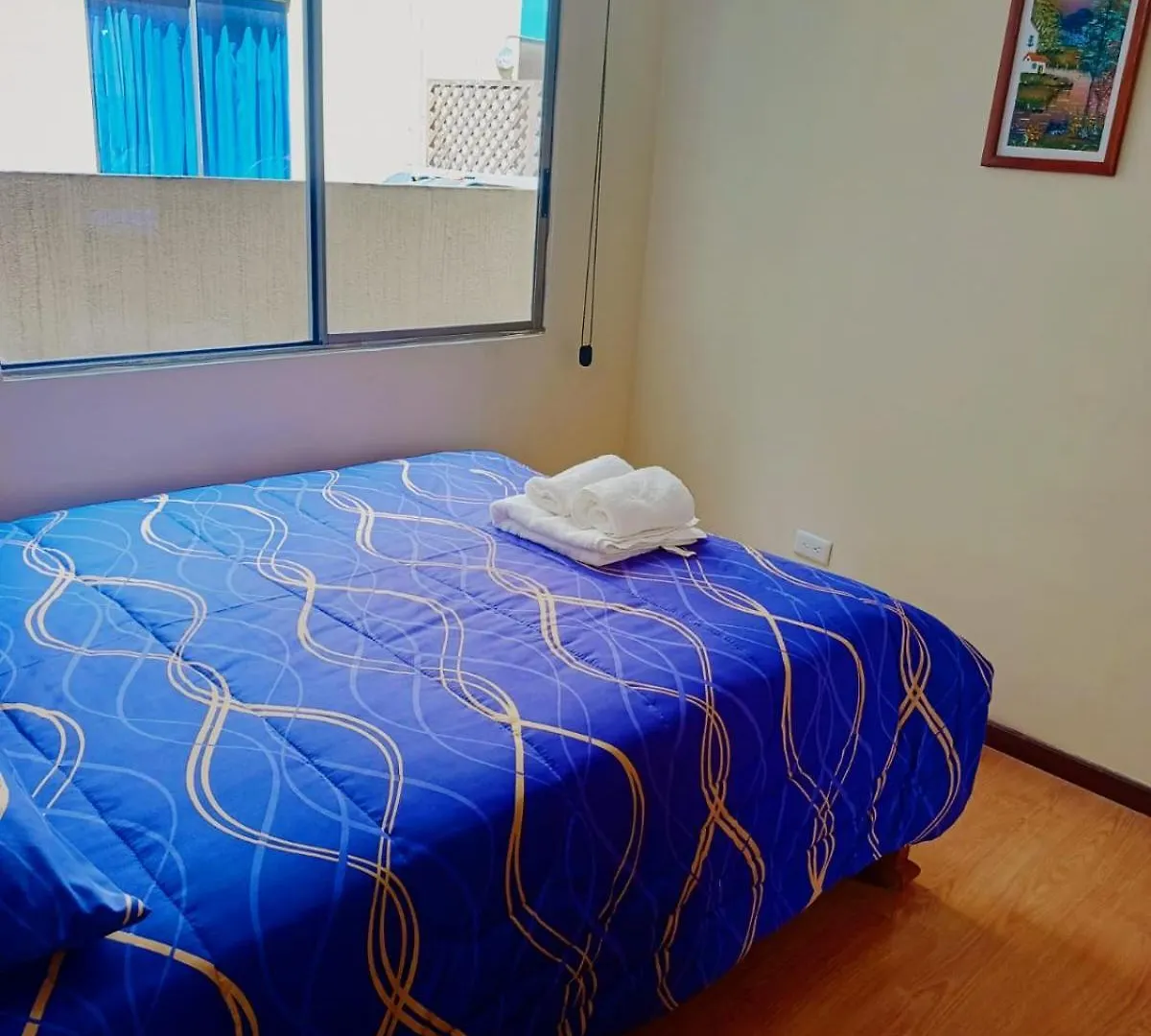 アパート Apartamento El Eden Cerca Embajada Americana Y Solca キト