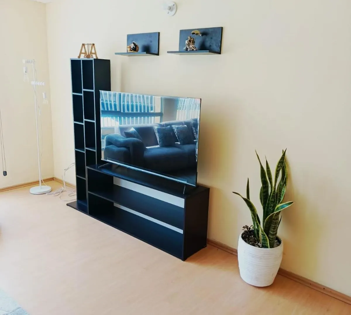 アパート Apartamento El Eden Cerca Embajada Americana Y Solca キト エクアドル