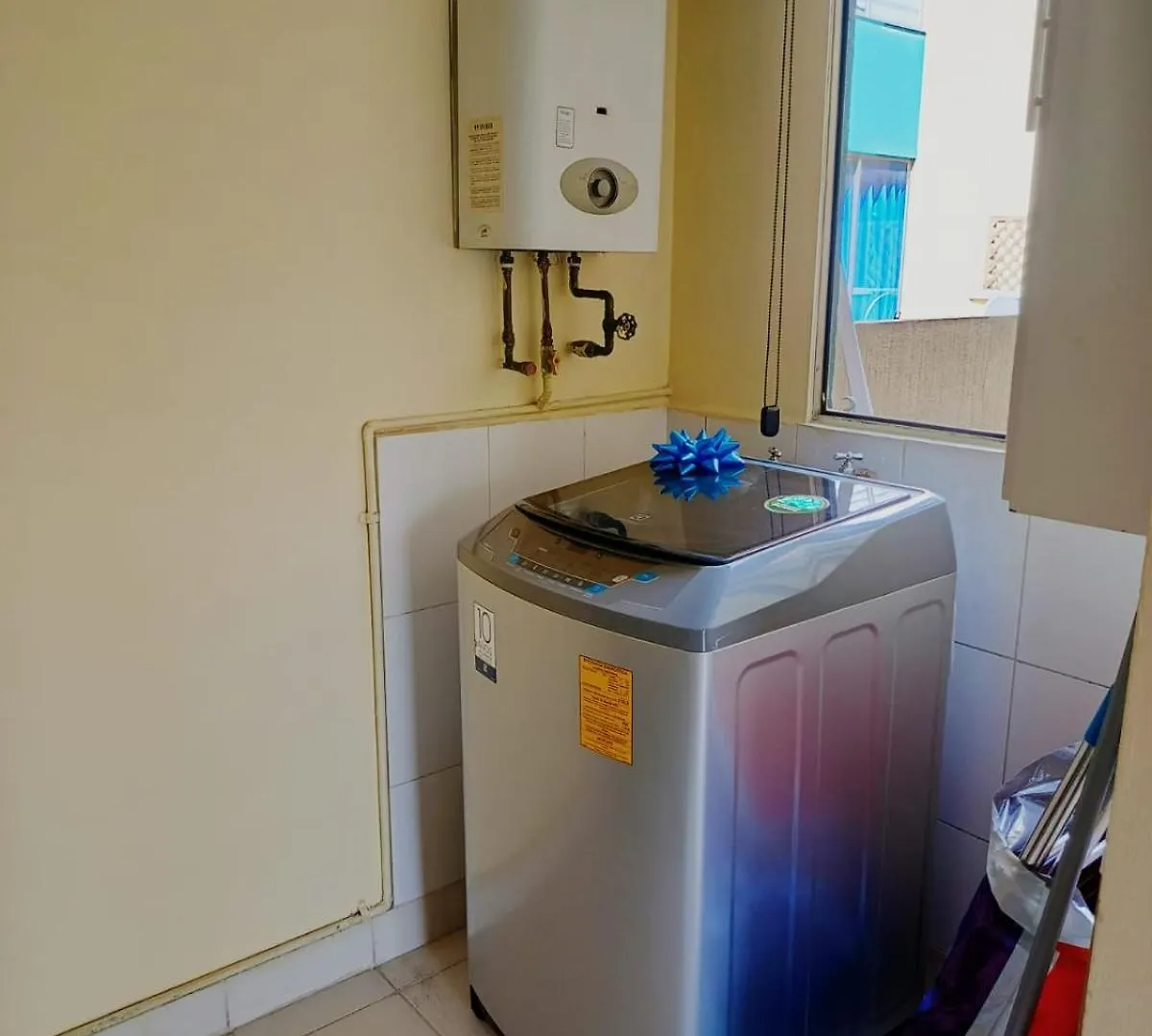Apartamento El Eden Cerca Embajada Americana Y Solca キト アパート