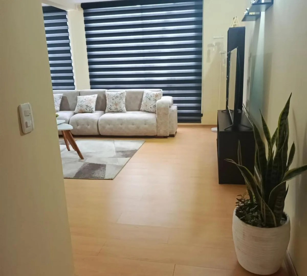 Apartamento El Eden Cerca Embajada Americana Y Solca キト アパート
